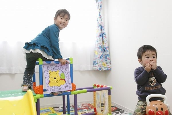 2階まん中はご子息のお部屋。
