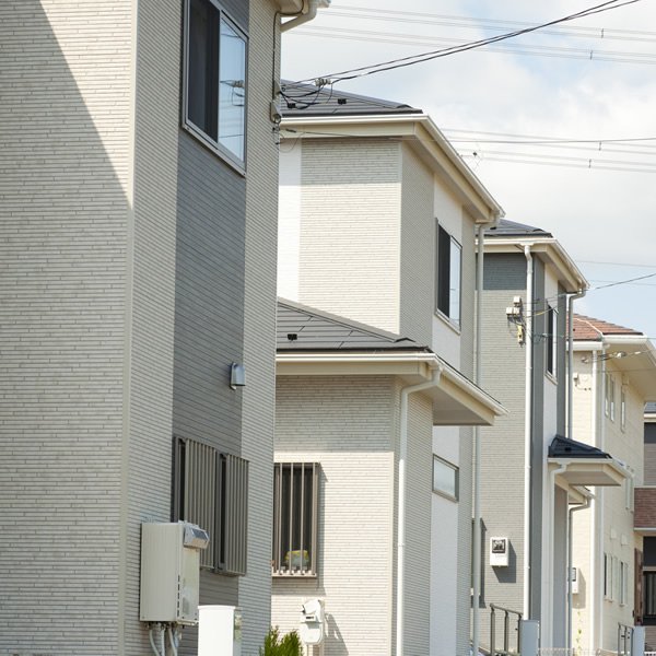 統一感がありながらも一棟一棟に個性をもたせた街並み