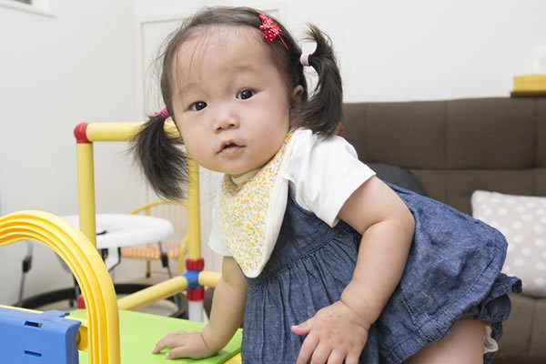 畳コーナーのすべり台では、いつもニコニコです