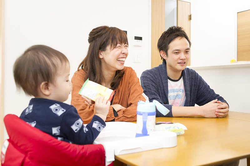 たくさんの物件を見て決めたというT様ご夫婦