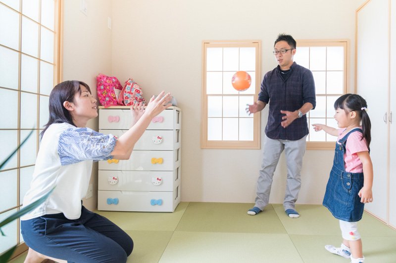 家の中を走り回ったり、ボール遊びもできるようになりました