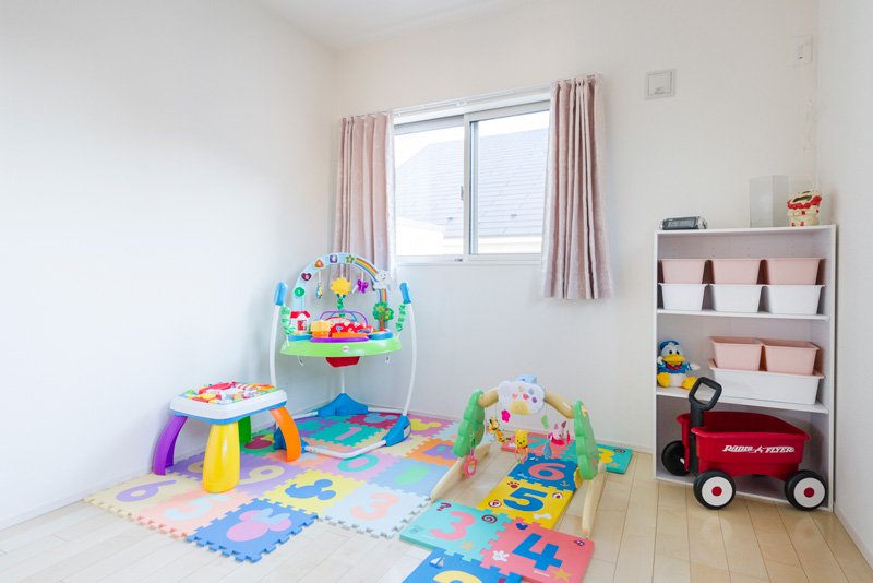 2階5.25畳洋室は、将来お子さまの部屋に。