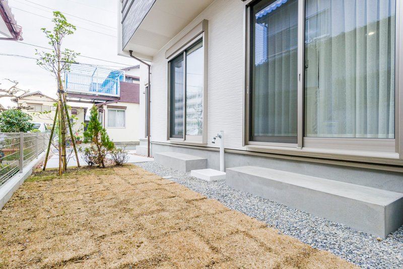 お子様が遊んだり、花を植えたりなど、お庭があることで生活に潤いが