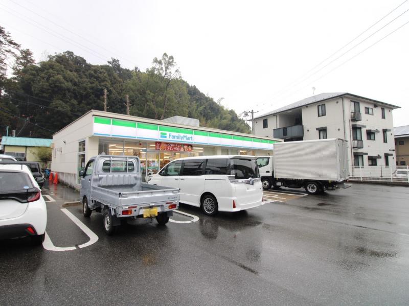 ◆ファミリーマート上安1丁目店
