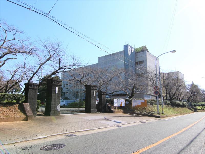 青陵中学校