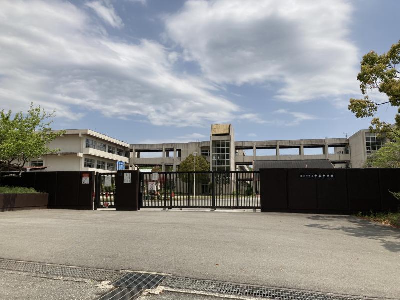 猪名川町立中谷中学校