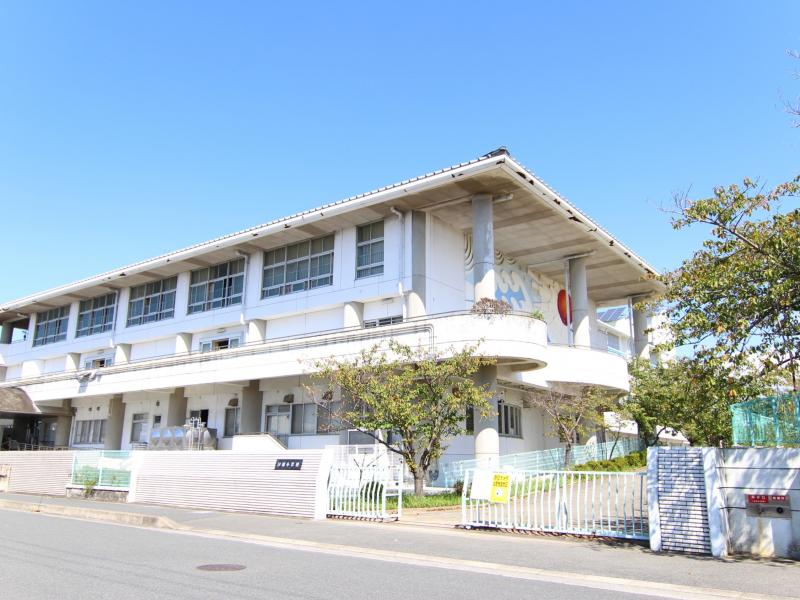 汐田小学校