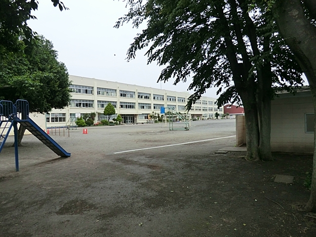 西鶴間小学校