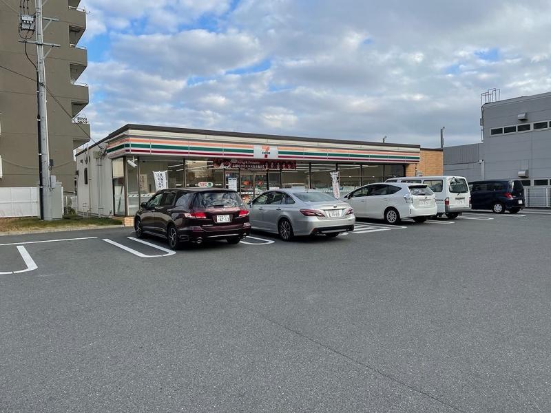 セブンイレブン名古屋新川町2丁目店
