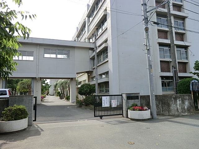 昭島市立清泉中学校