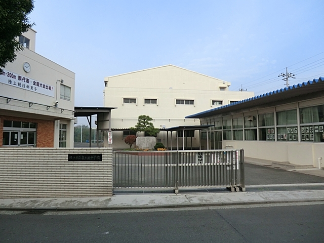 泉が丘中学校