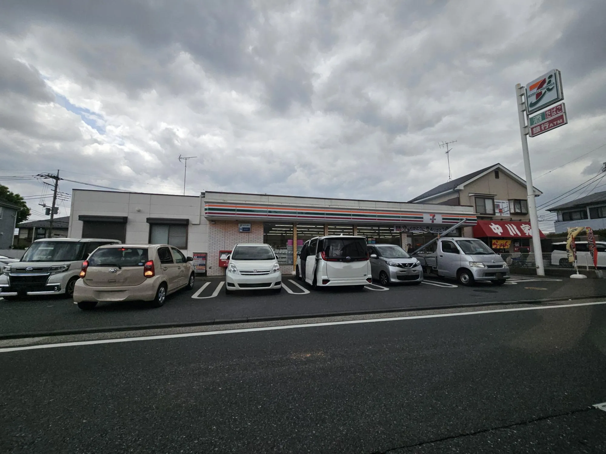 セブンイレブン 横浜川和町店