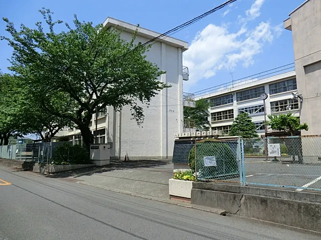 八王子市立第一中学校