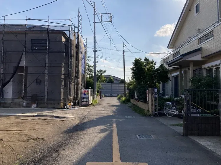 前面道路は見通しが良く、お車の出入りもスムーズに行えます!