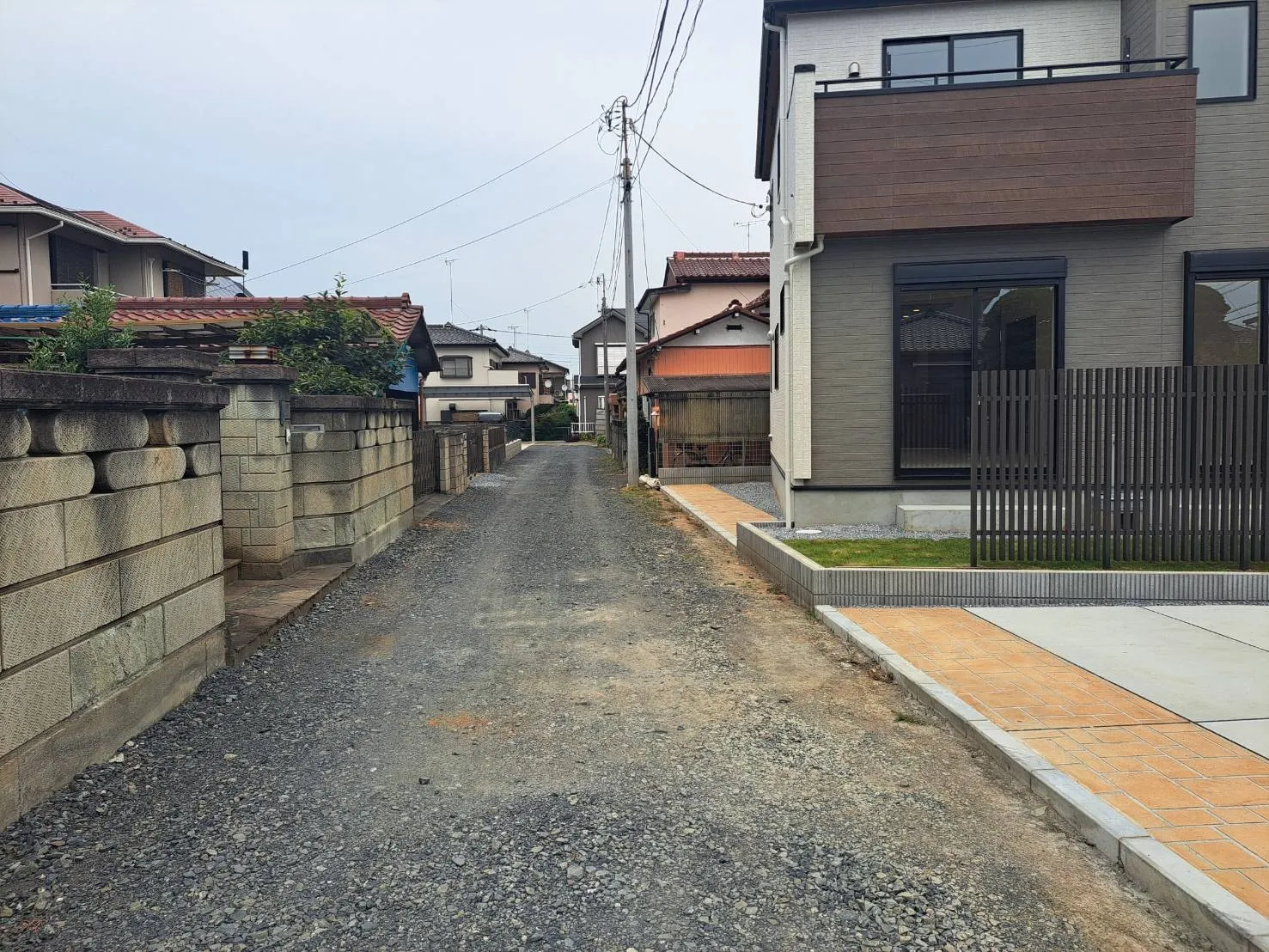 【街並み】見通しの良い前面道路です♪