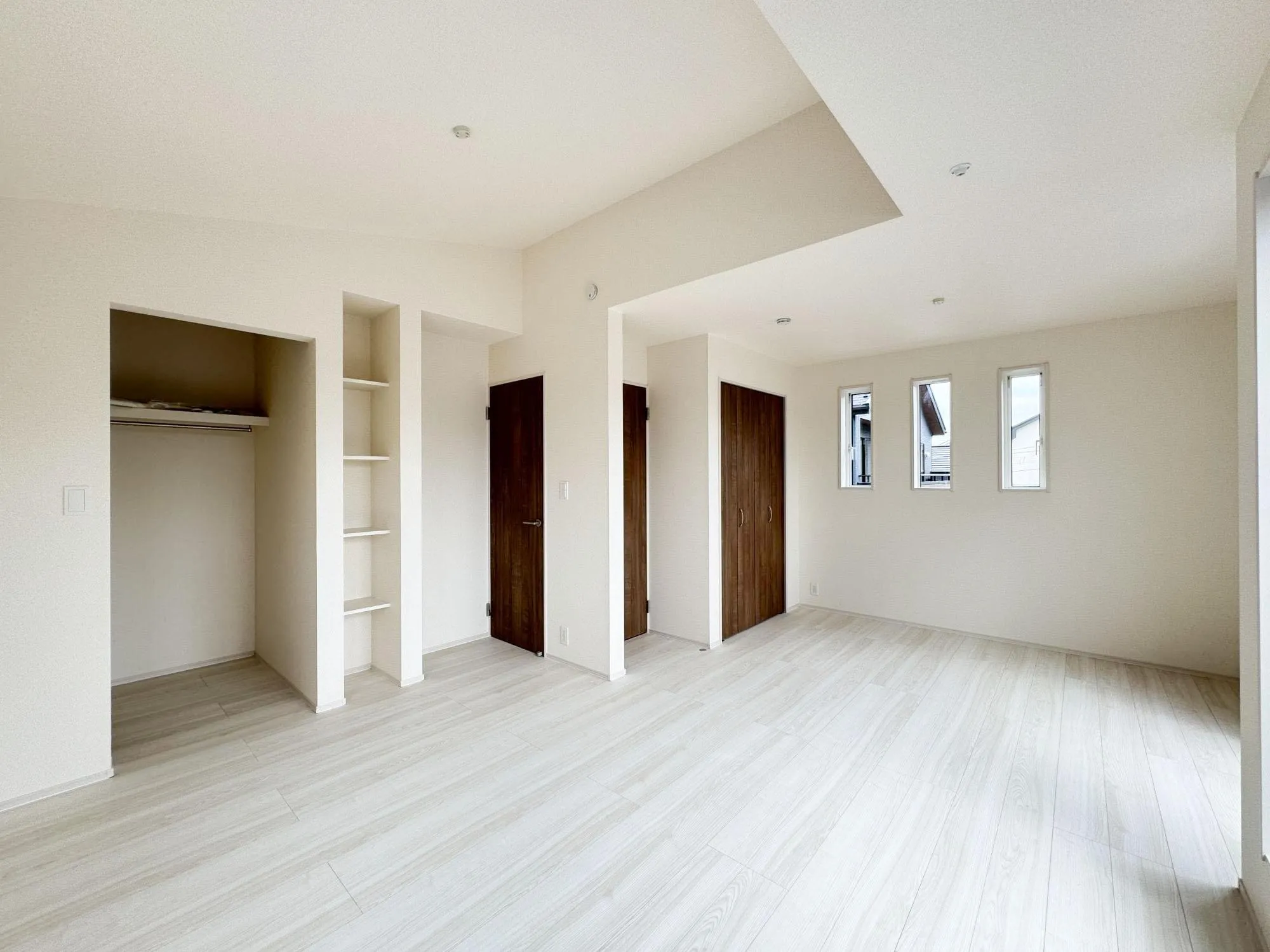 【①号棟10.59帖】南向きで明るいお部屋になっています!