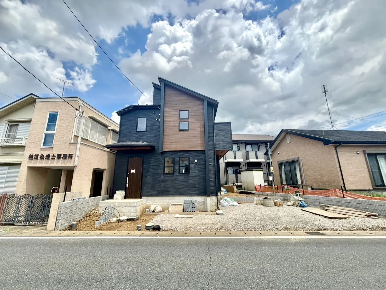 前面道路含む現地写真(7/19撮影)