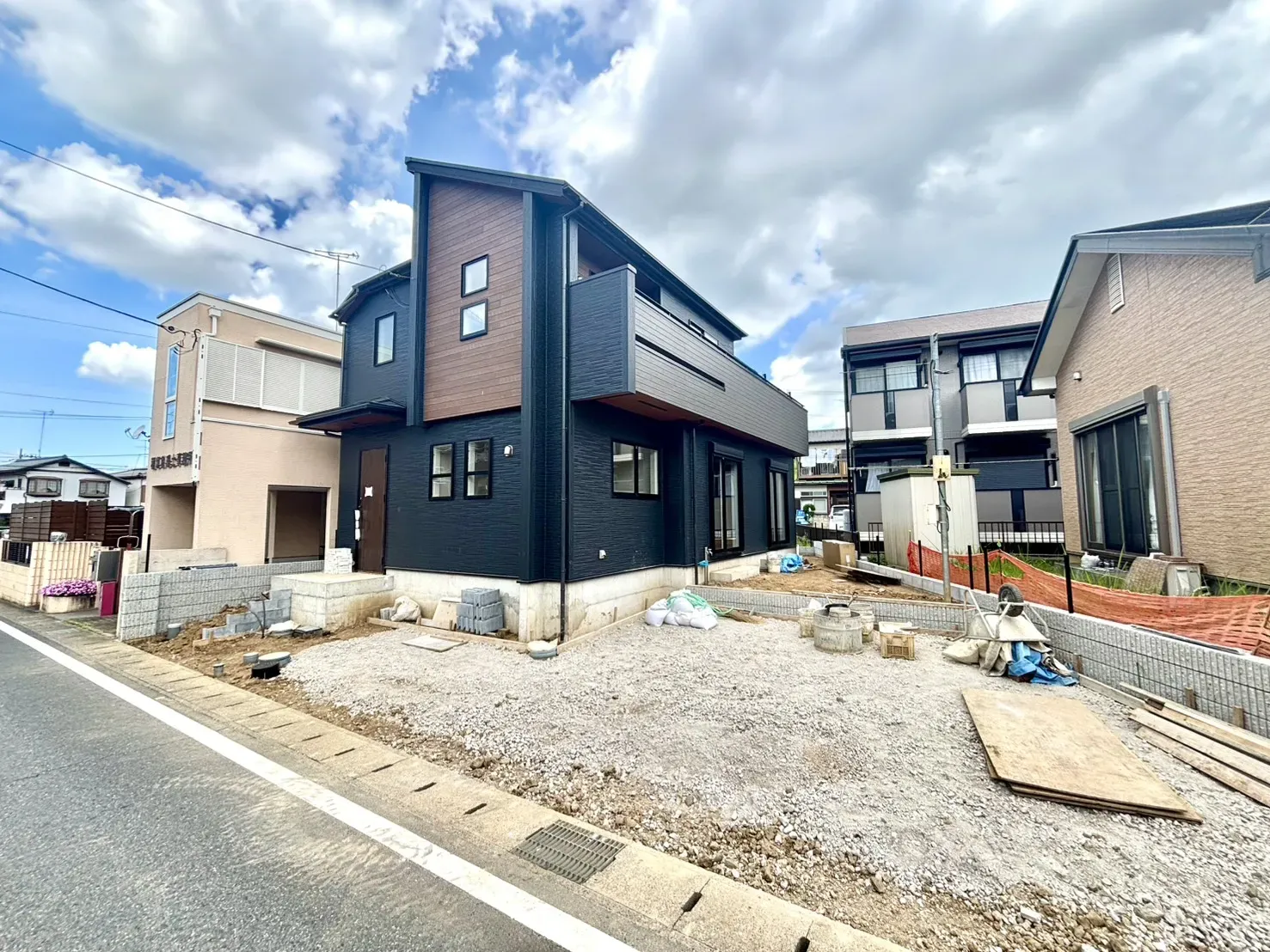 前面道路含む現地写真(7/19撮影)
