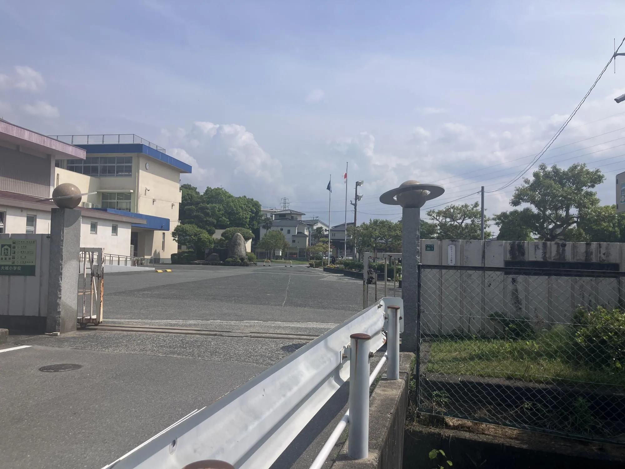 大城小学校