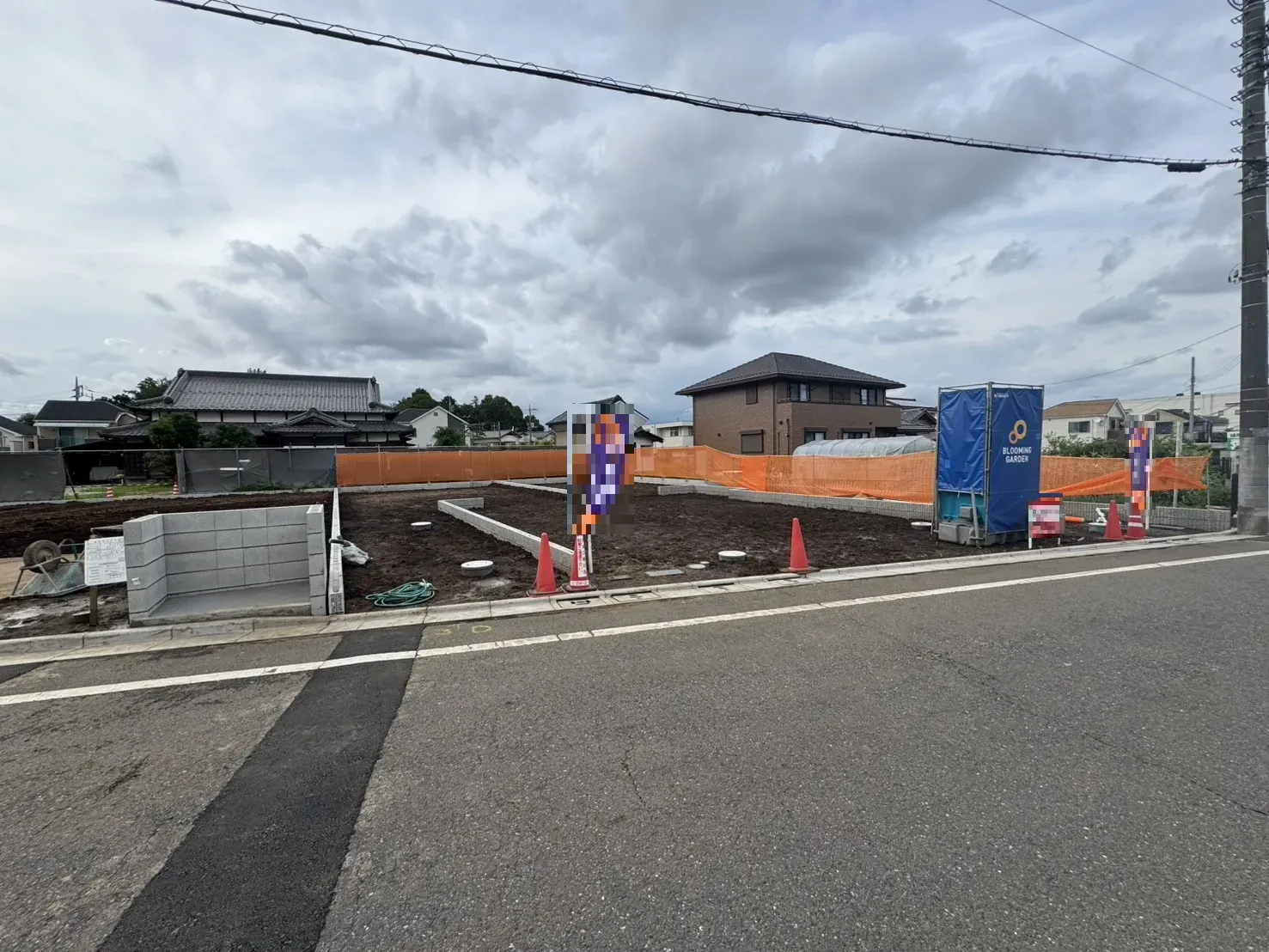 販売現地