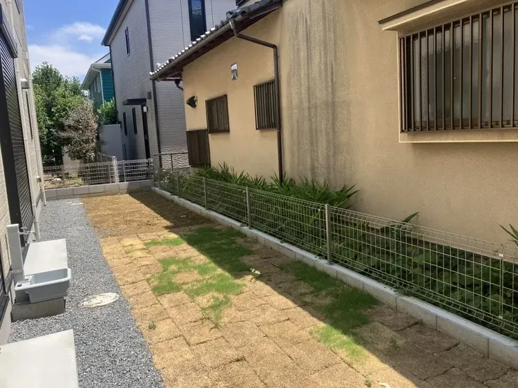 【庭】ちょっとした庭があり、外でのひとときも楽しめる住まいです!