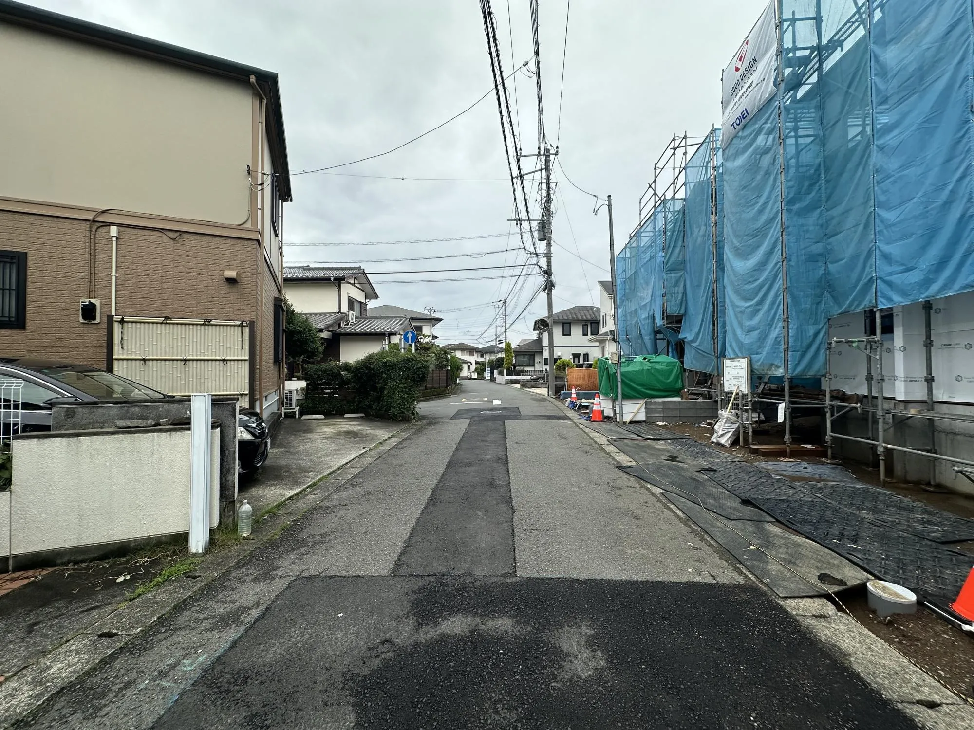 【前面道路】※7月上旬撮影
