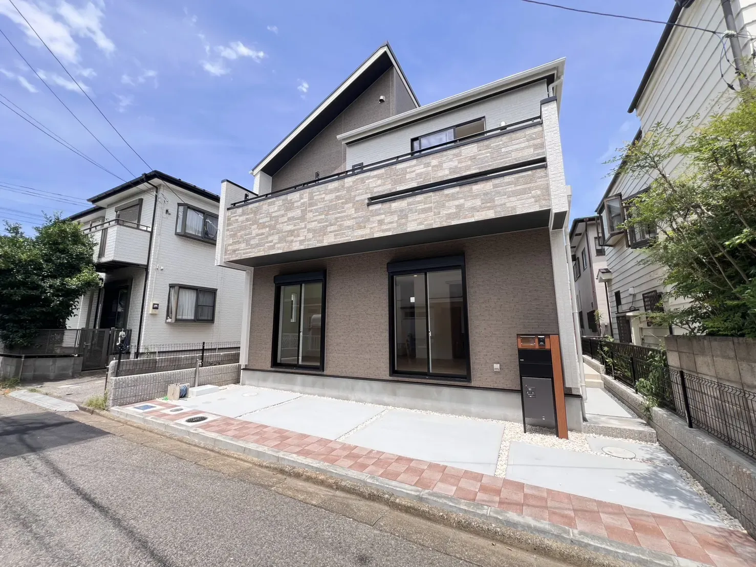 【2号棟 外観】