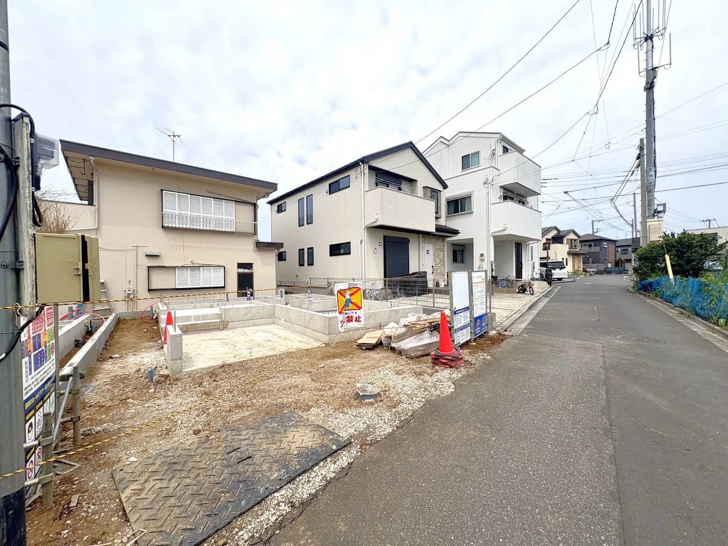 【外観写真】耐震等級3の設計に加え、制震ダンパーを標準装備。繰り返す地震にも配慮した安心の住まいです