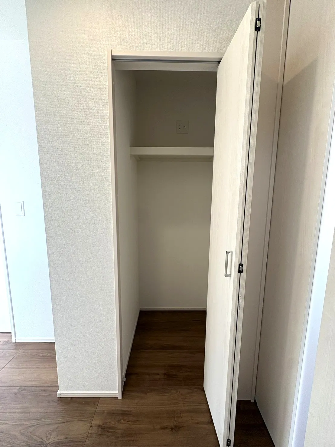 【2階廊下収納】
