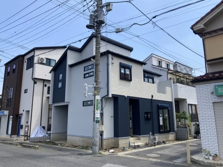 現在建築中!これから完成へ向けて少しずつ形になっていくのが楽しみな物件です☆