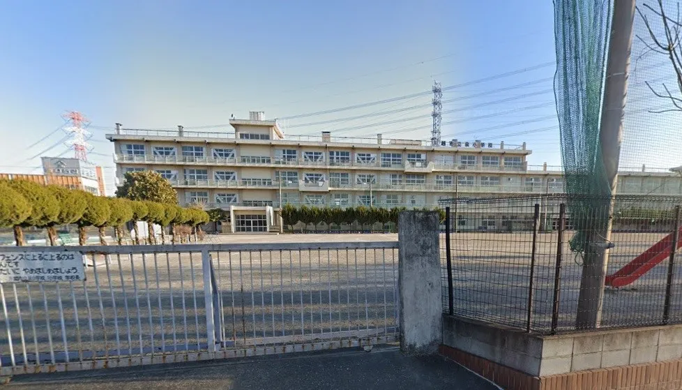 泉小学校