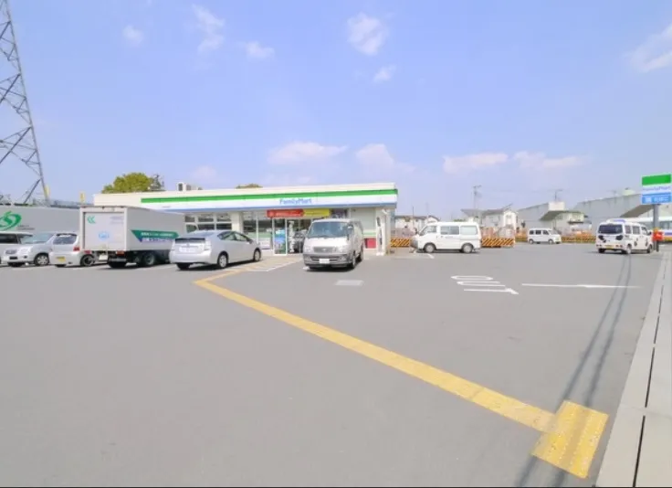ファミリーマート川越今成四丁目店