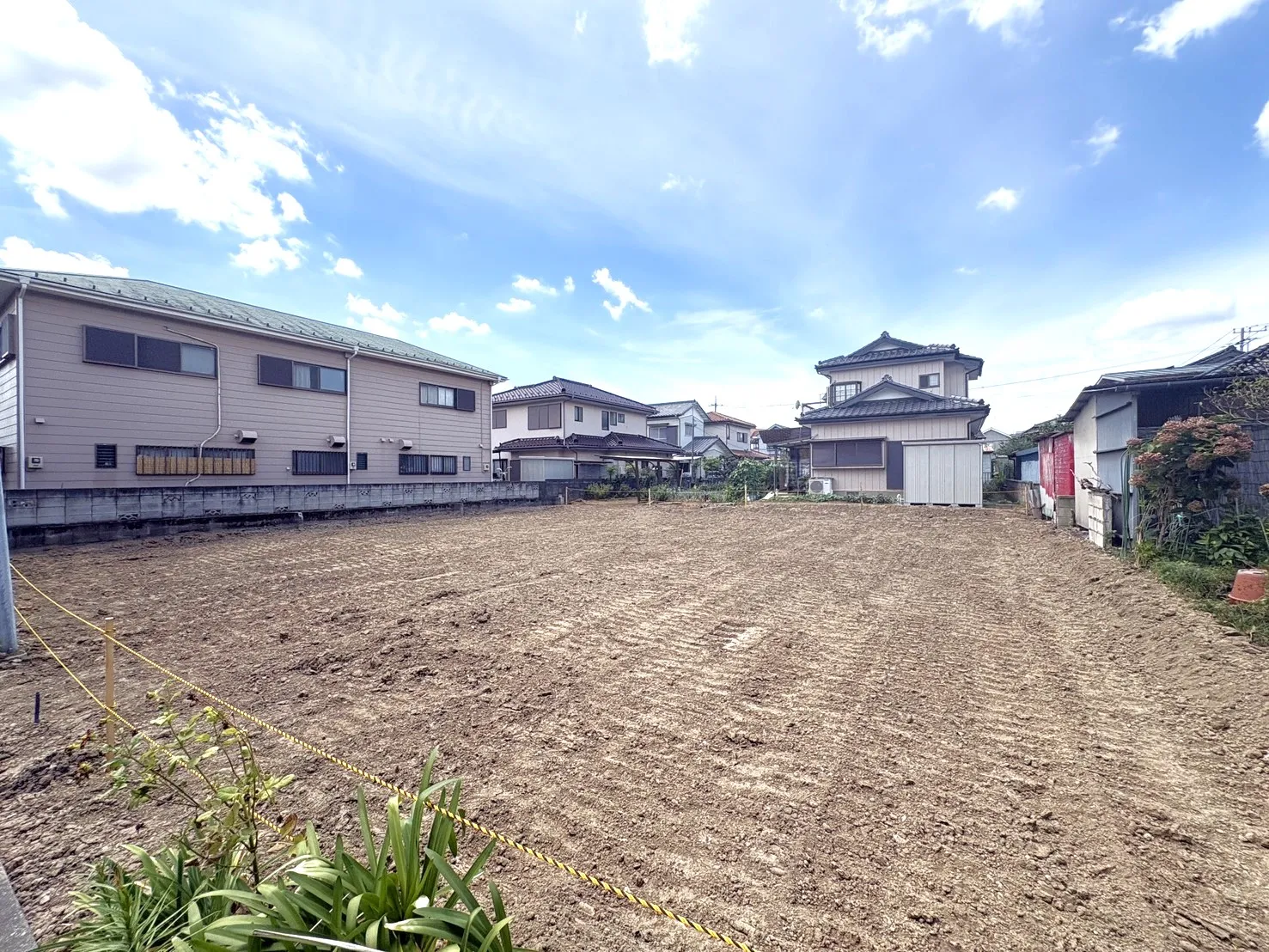 ウォークインクローゼットや豊富な収納スペースを備えた、住空間をすっきり保てる住まいです。