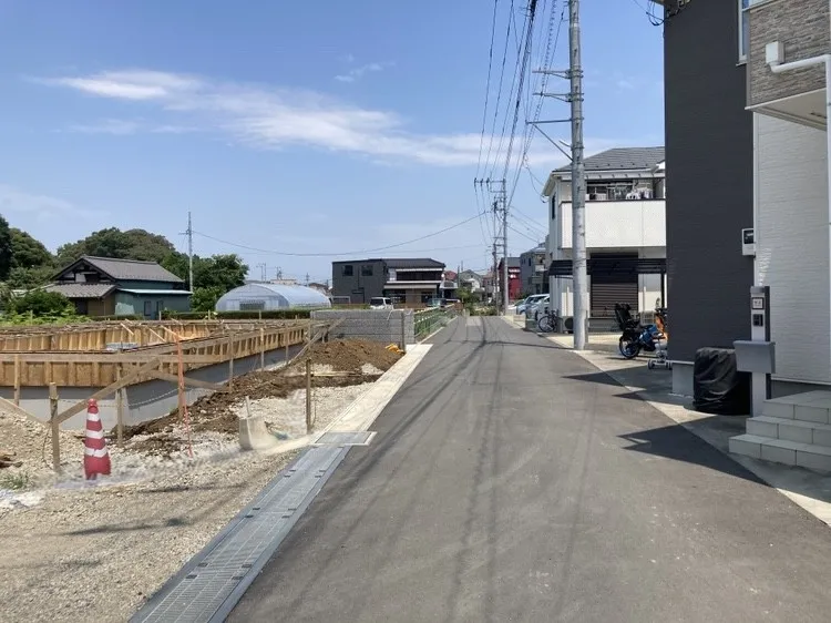 落ち着いた住環境の前面道路!ゆったりとした雰囲気が魅力です☆