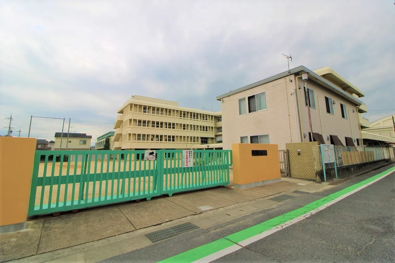 市立浮孔小学校