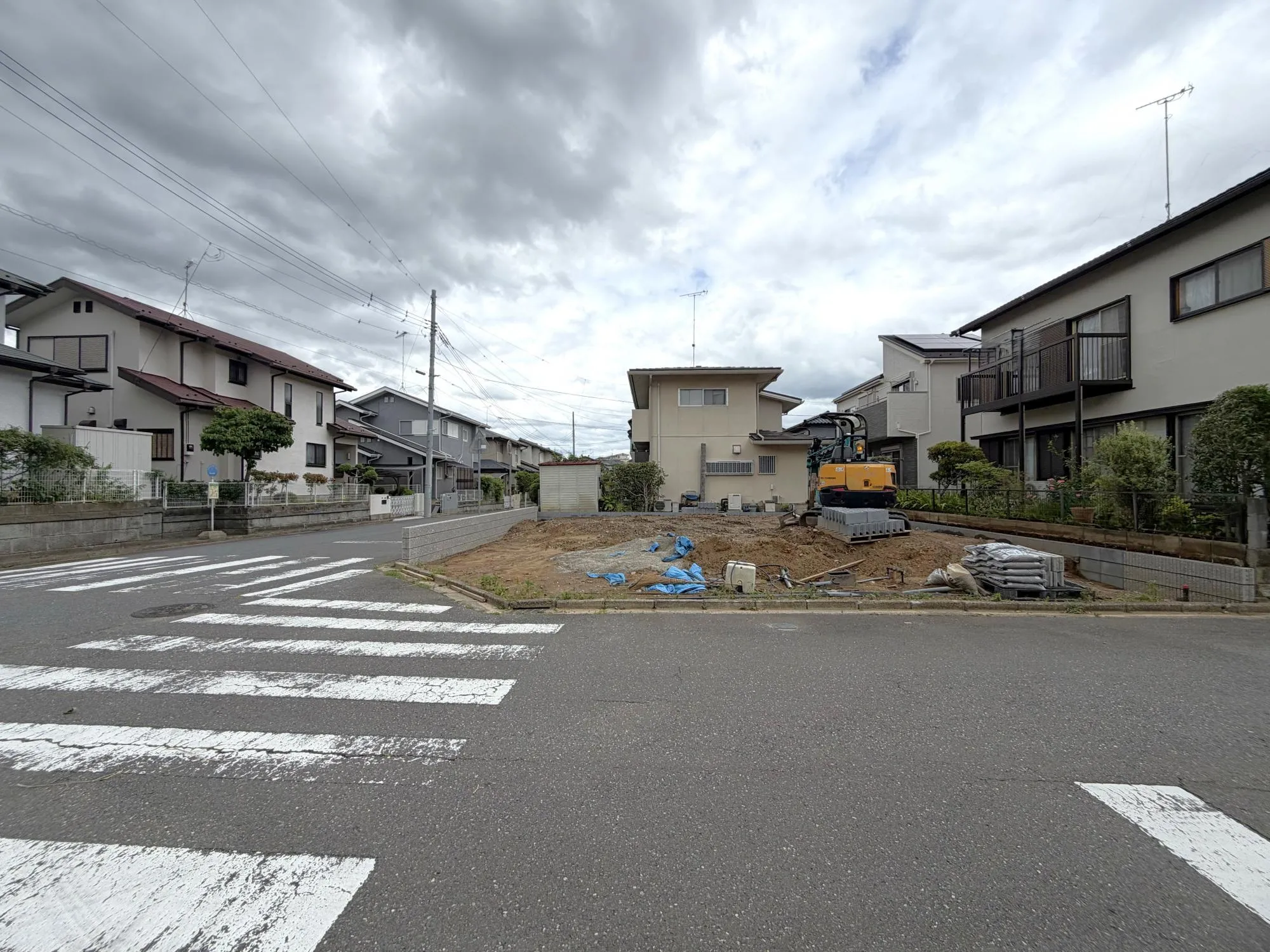 販売現地