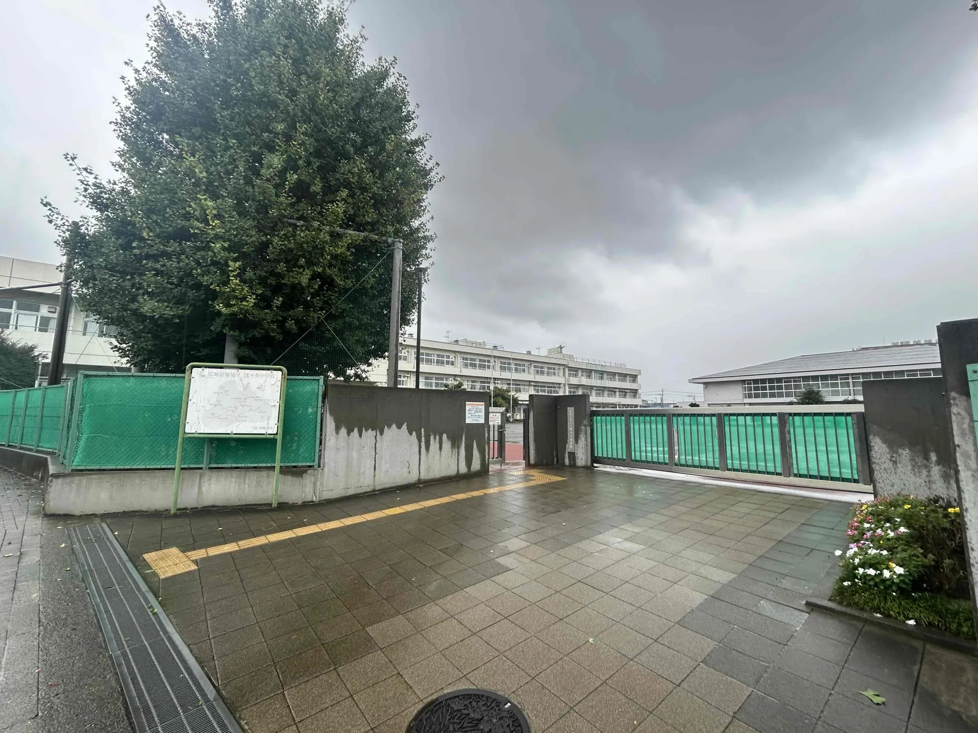 比々多小学校