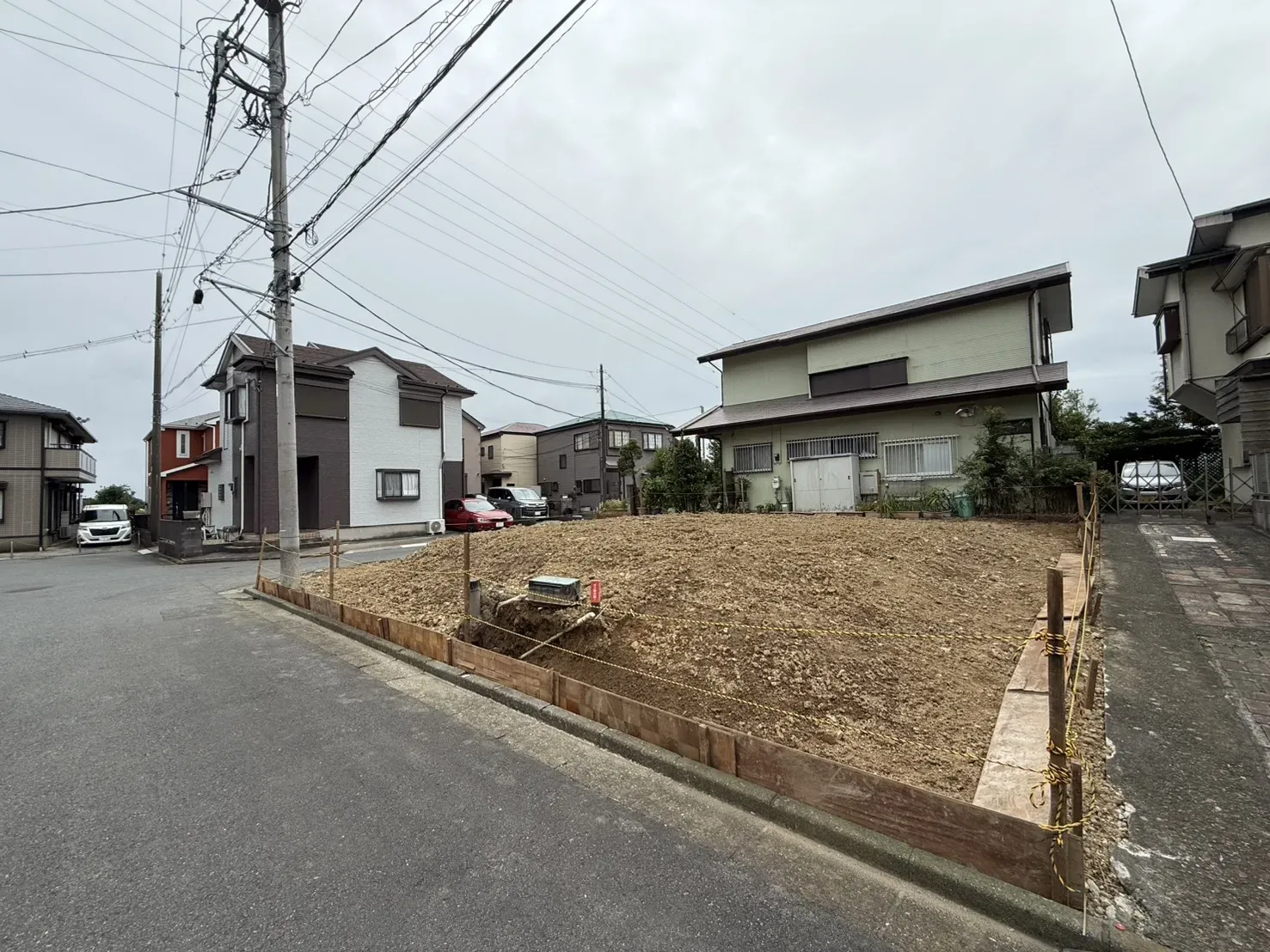 販売現地
