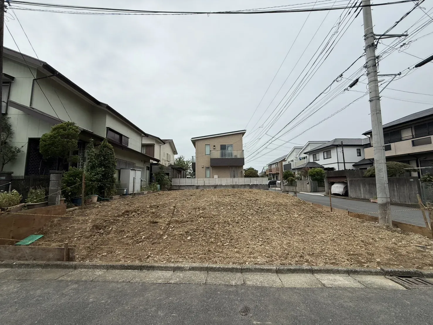 販売現地