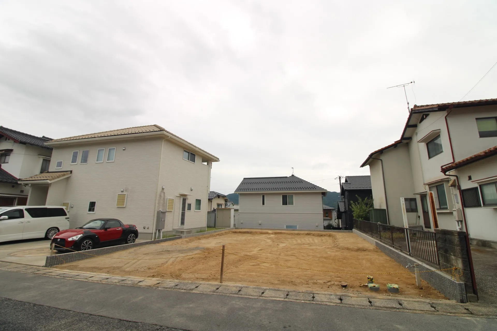 前面道路から見た宅地