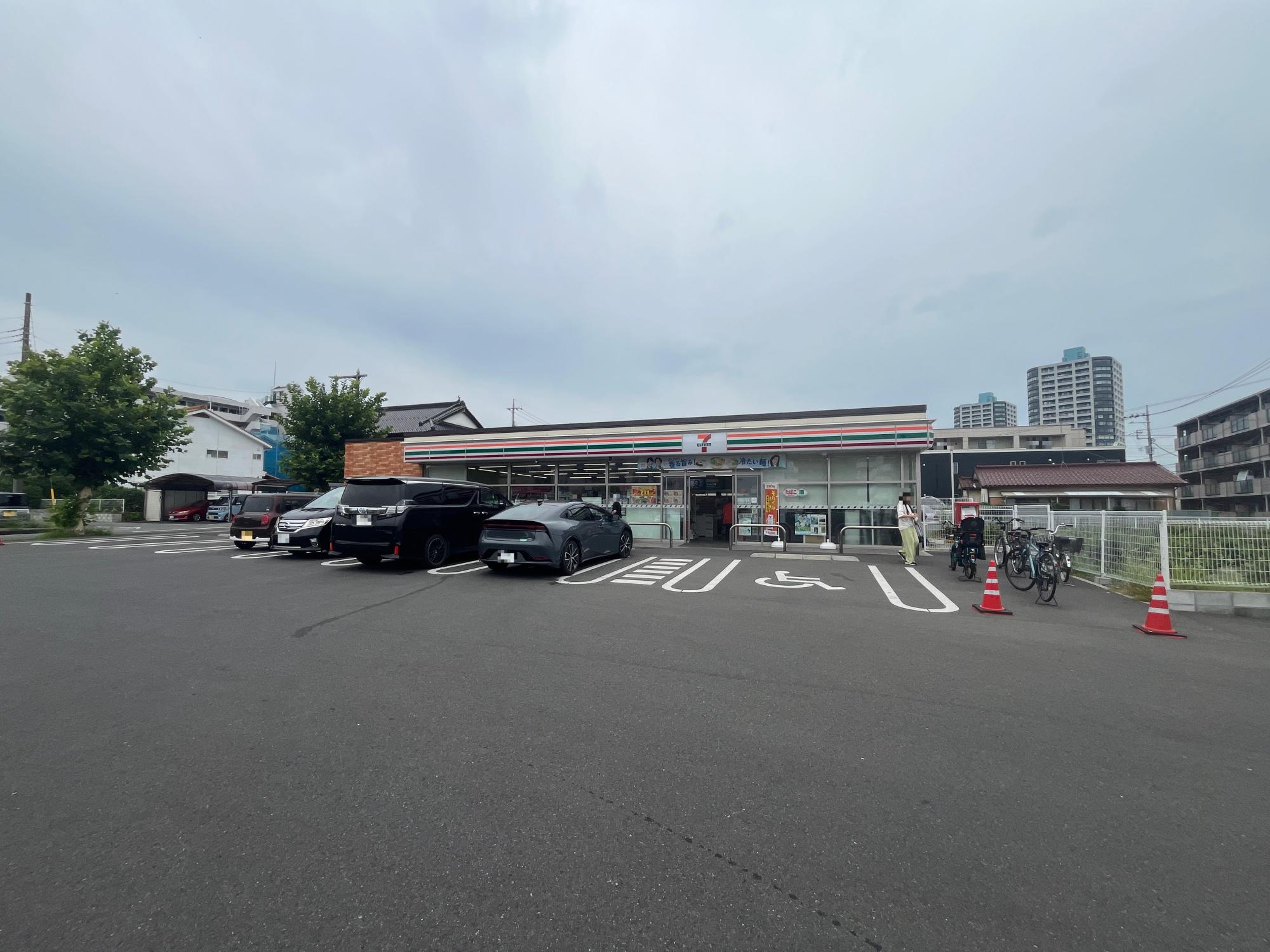 セブンイレブン大井市沢店